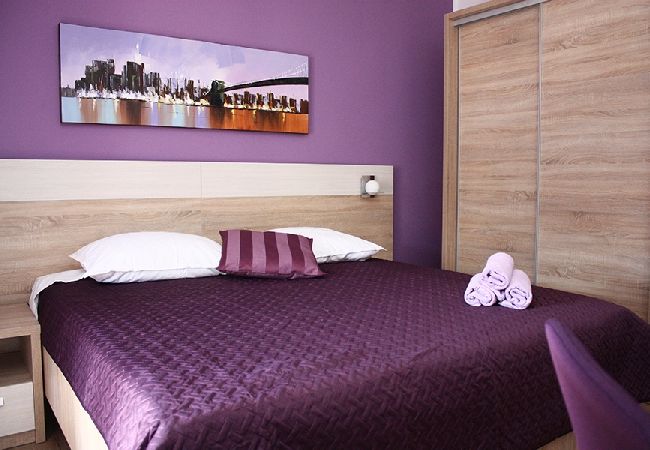 Apartament w Grebaštica - Apartament w Grebaštica z Widok na morze, taras, Klimatyzacja, WIFI (886-2) Apartament w Grebaštica - Apartament w Grebaštica z Widok na morze, taras, Klimatyzacja, WIFI (886-2)