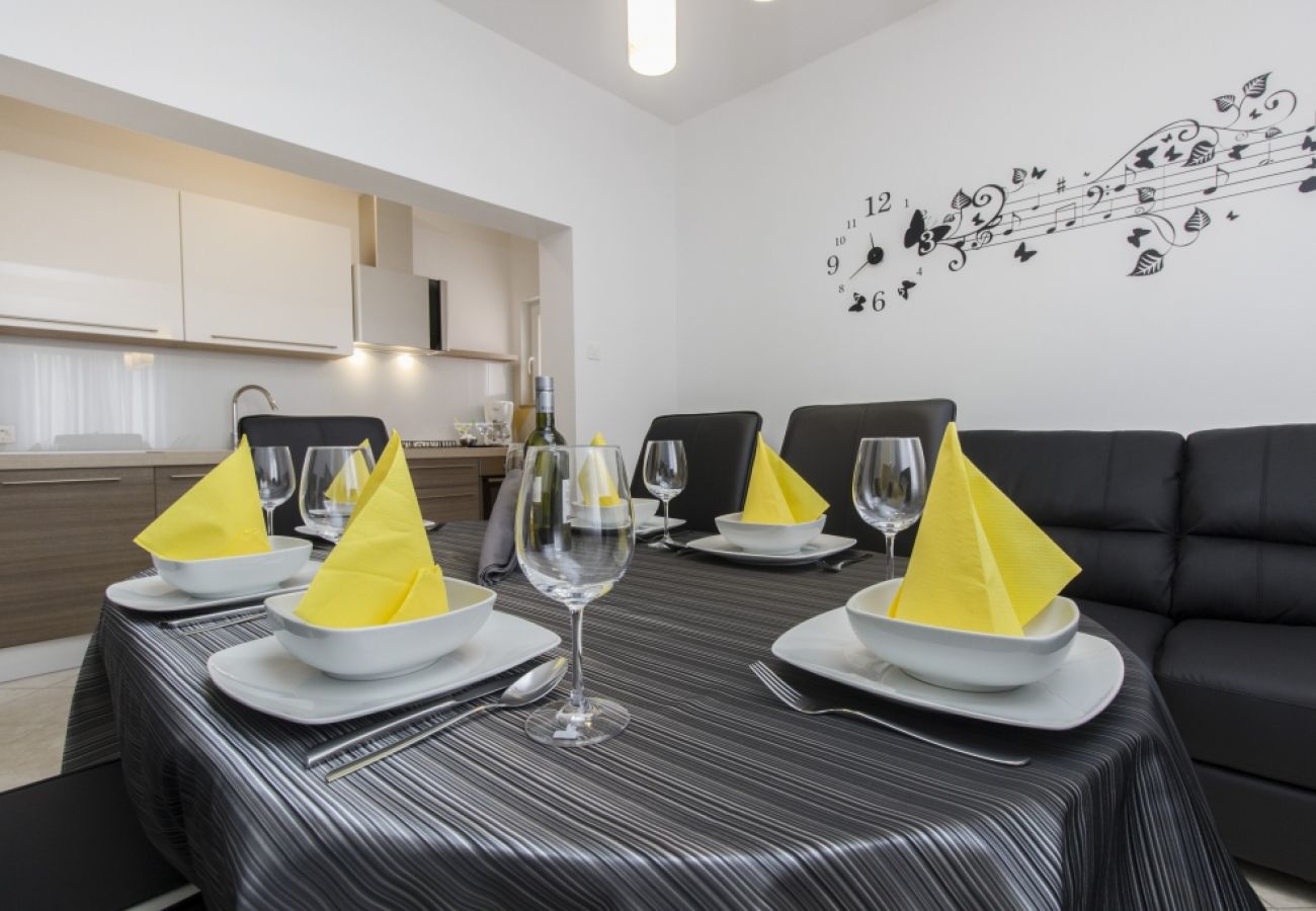 Apartament w Grebaštica - Apartament w Grebaštica z Widok na morze, taras, Klimatyzacja, WIFI (886-3)