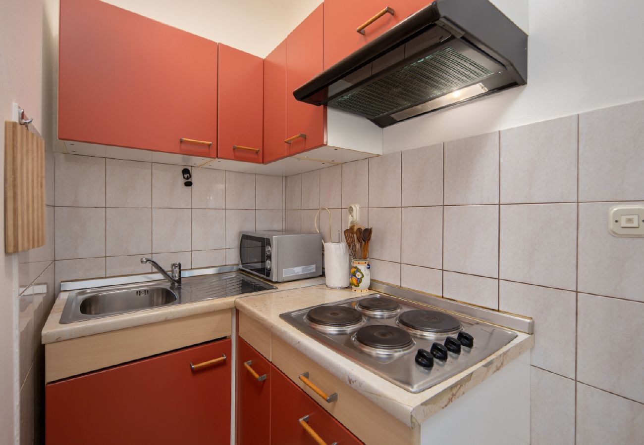 Apartament w Supetarska Draga - Apartament w Supetarska Draga z Widok na morze, balkon, Klimatyzacja, WIFI (3321-1)