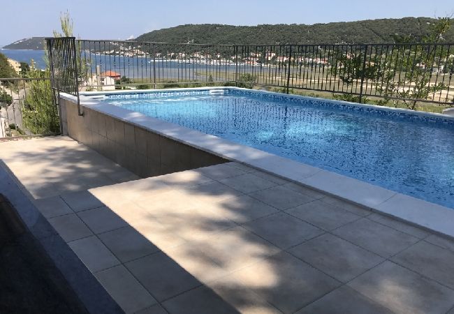 Apartament w Supetarska Draga - Apartament w Supetarska Draga z Widok na morze, balkon, Klimatyzacja, WIFI (3321-4) Apartament w Supetarska Draga - Apartament w Supetarska Draga z Widok na morze, balkon, Klimatyzacja, WIFI (3321-4)