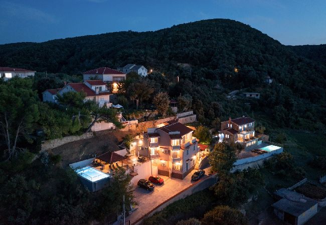 Apartament w Supetarska Draga - Apartament w Supetarska Draga z Widok na morze, balkon, Klimatyzacja, WIFI (3321-4) Apartament w Supetarska Draga - Apartament w Supetarska Draga z Widok na morze, balkon, Klimatyzacja, WIFI (3321-4)