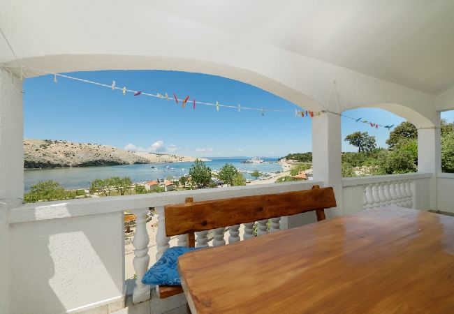 Apartament w Lopar - Apartament w Lopar z Widok na morze, taras, Klimatyzacja, WIFI (613-5) Apartament w Lopar - Apartament w Lopar z Widok na morze, taras, Klimatyzacja, WIFI (613-5)