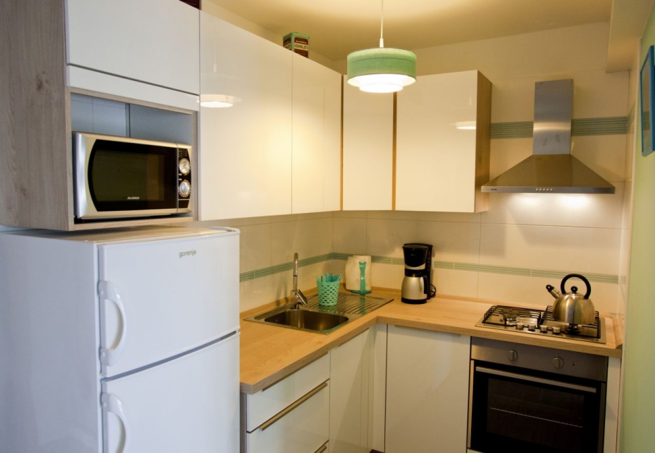 Apartament w Vrbnik - Apartament w Vrbnik z Widok na morze, taras, Klimatyzacja, WIFI (879-2)