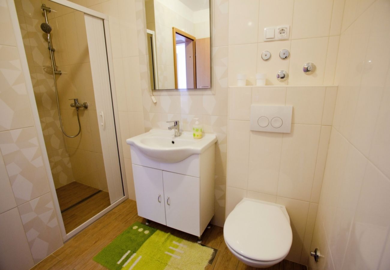 Apartament w Vrbnik - Apartament w Vrbnik z Widok na morze, taras, Klimatyzacja, WIFI (879-2)