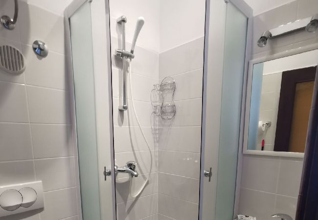 Apartament w Stivan - Apartament w Stivan z taras, Klimatyzacja, WIFI, Pralka (920-3) Apartament w Stivan - Apartament w Stivan z taras, Klimatyzacja, WIFI, Pralka (920-3)