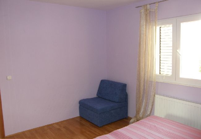 Apartament w Vodice - Apartament w Vodice z Widok na morze, balkon, Klimatyzacja, WIFI (3335-1) Apartament w Vodice - Apartament w Vodice z Widok na morze, balkon, Klimatyzacja, WIFI (3335-1)