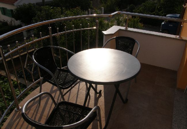 Apartament w Vodice - Apartament w Vodice z Widok na morze, balkon, Klimatyzacja, WIFI (3335-1) Apartament w Vodice - Apartament w Vodice z Widok na morze, balkon, Klimatyzacja, WIFI (3335-1)
