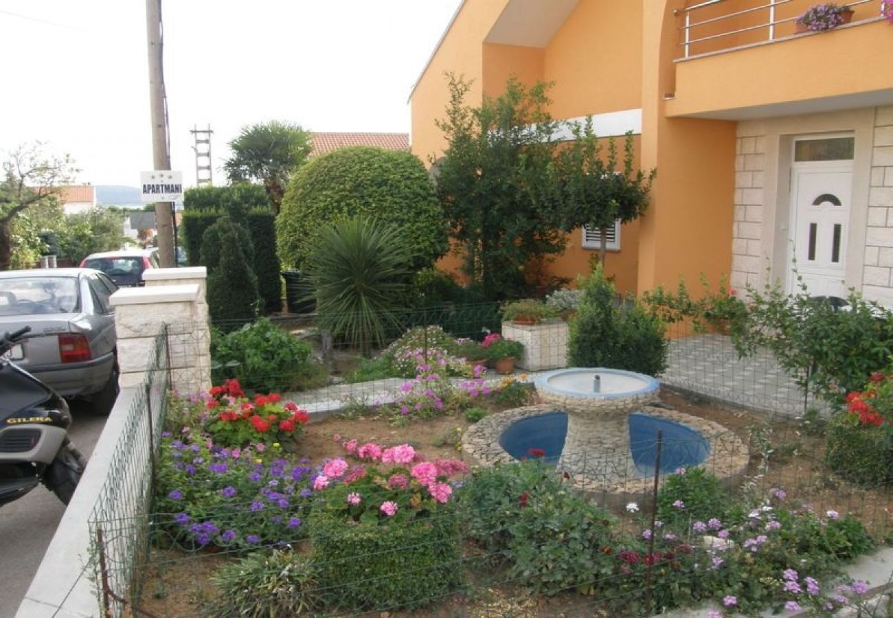 Apartament w Vodice - Apartament w Vodice z Widok na morze, balkon, Klimatyzacja, WIFI (3335-1)