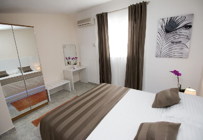 Apartament w Pisak - Apartament w Pisak z Widok na morze, taras, Klimatyzacja, WIFI (3340-6) Apartament w Pisak - Apartament w Pisak z Widok na morze, taras, Klimatyzacja, WIFI (3340-6)