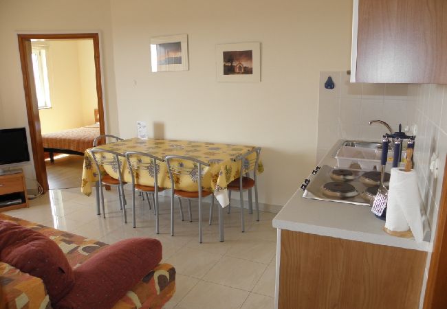 Apartament w Premantura - Apartament w Premantura z taras, Klimatyzacja, WIFI, Pralka (3352-26) Apartament w Premantura - Apartament w Premantura z taras, Klimatyzacja, WIFI, Pralka (3352-26)