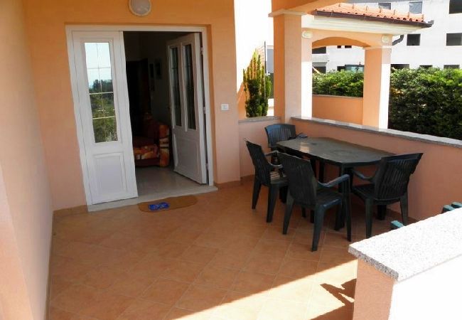 Apartament w Premantura - Apartament w Premantura z taras, Klimatyzacja, WIFI, Pralka (3352-26) Apartament w Premantura - Apartament w Premantura z taras, Klimatyzacja, WIFI, Pralka (3352-26)