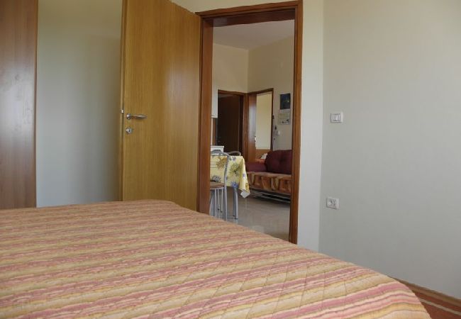 Apartament w Premantura - Apartament w Premantura z taras, Klimatyzacja, WIFI, Pralka (3352-26) Apartament w Premantura - Apartament w Premantura z taras, Klimatyzacja, WIFI, Pralka (3352-26)