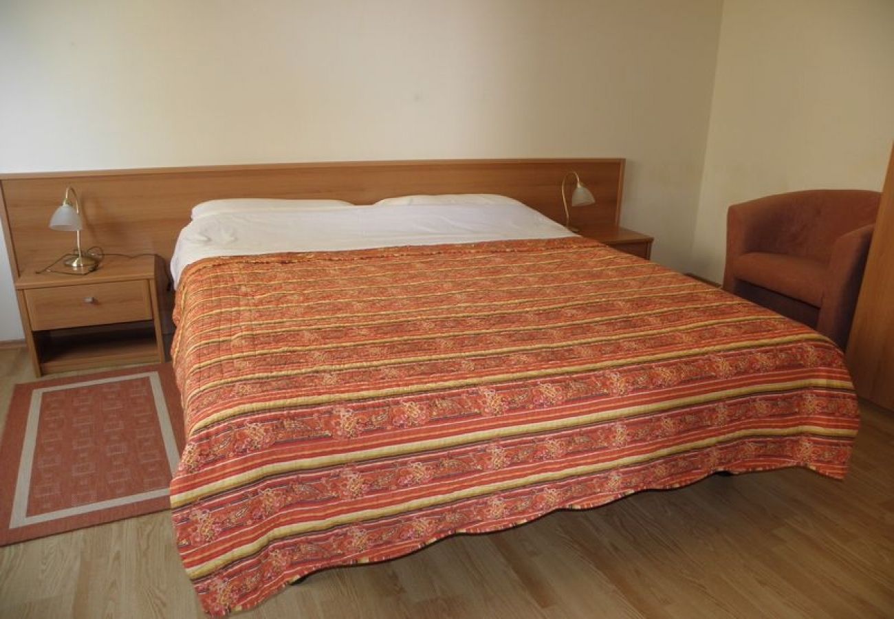 Apartament w Premantura - Apartament w Premantura z taras, Klimatyzacja, WIFI, Pralka (3352-27)