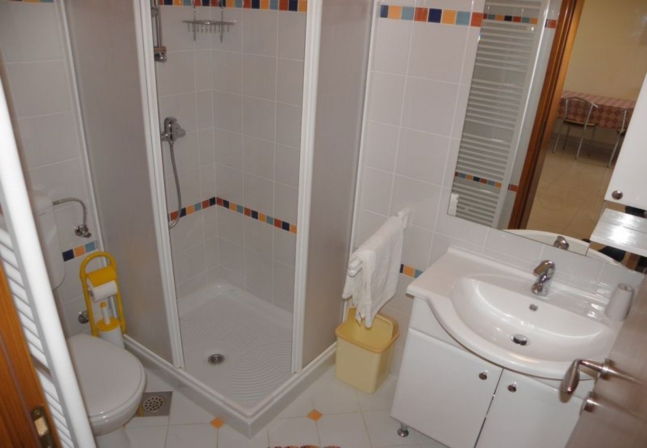 Apartament w Premantura - Apartament w Premantura z taras, Klimatyzacja, WIFI, Pralka (3352-27)