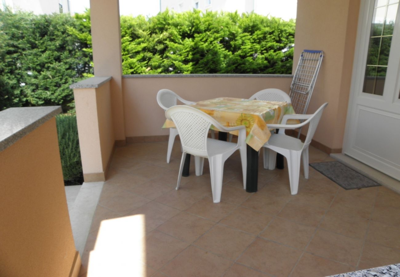 Apartament w Premantura - Apartament w Premantura z taras, Klimatyzacja, WIFI, Pralka (3352-28)