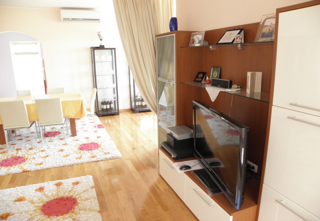 Apartament w Premantura - Apartament w Premantura z Widok na morze, taras, Klimatyzacja, WIFI (3352-29)