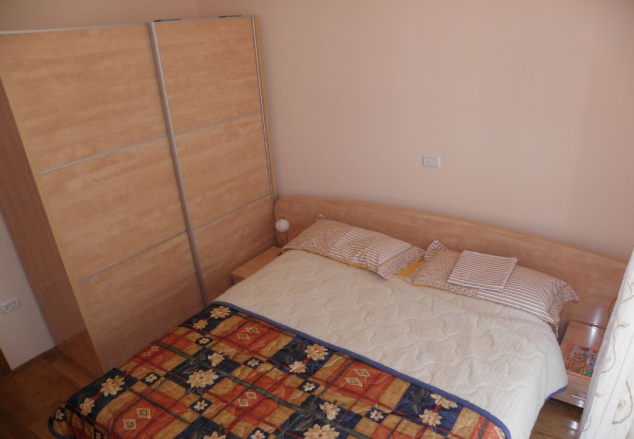 Apartament w Premantura - Apartament w Premantura z Widok na morze, taras, Klimatyzacja, WIFI (3352-29)