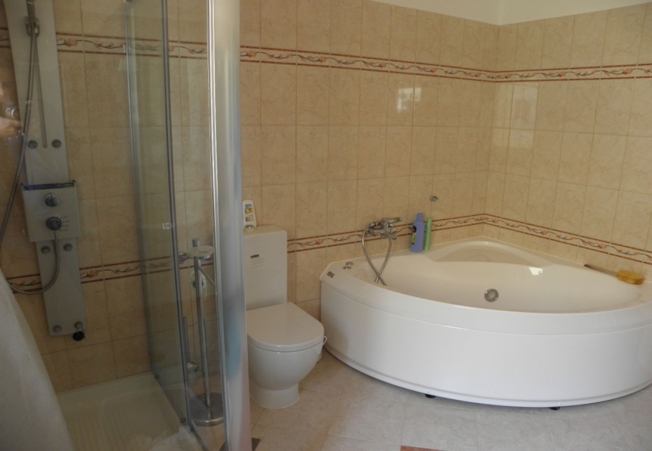 Apartament w Premantura - Apartament w Premantura z Widok na morze, taras, Klimatyzacja, WIFI (3352-29)