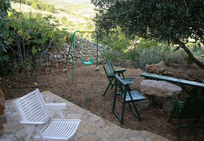 Dom w Bol - Robinson dom w Bol z Widok na morze, taras, Klimatyzacja, WIFI (3414-1) Dom w Bol - Robinson dom w Bol z Widok na morze, taras, Klimatyzacja, WIFI (3414-1)