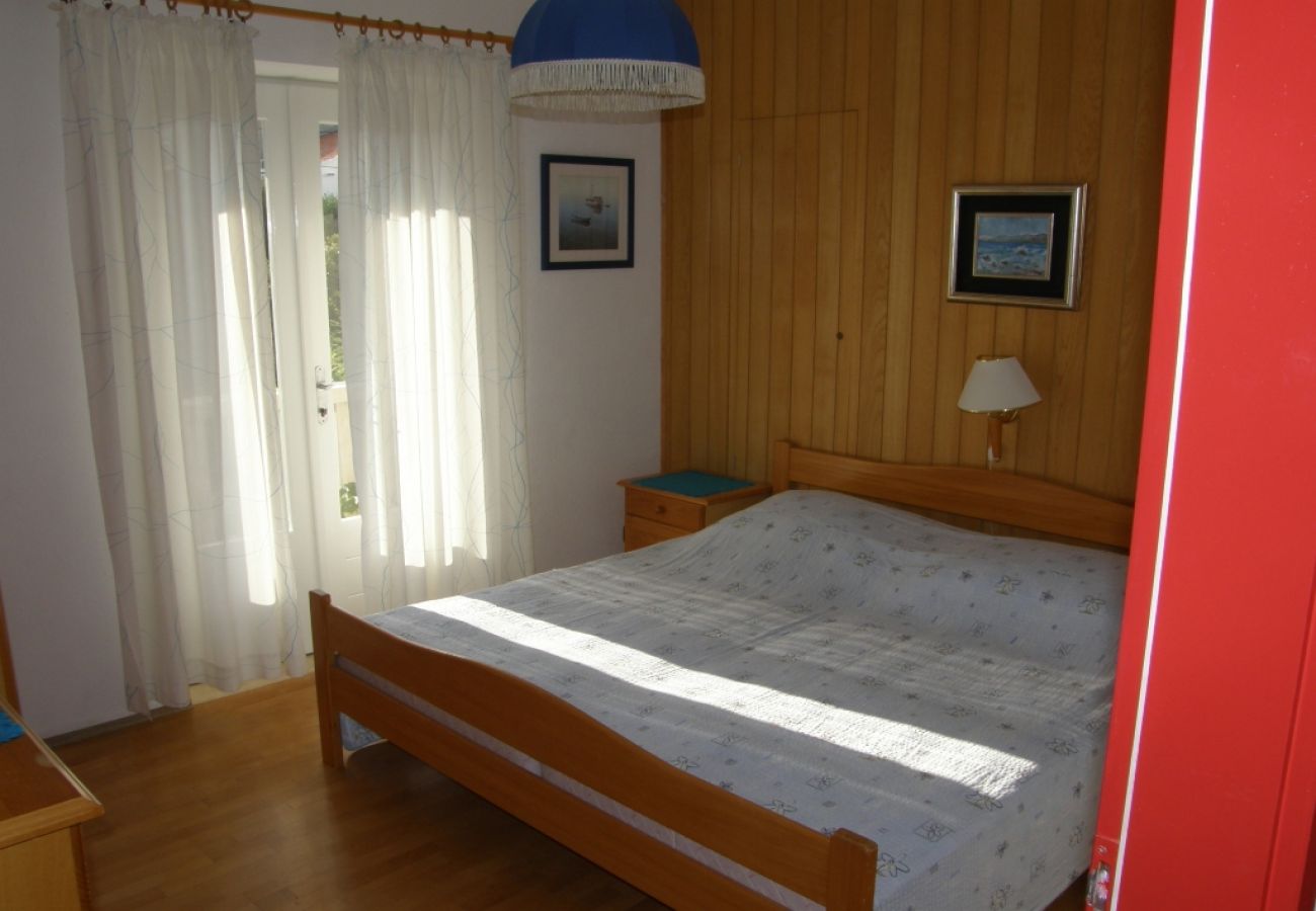 Apartament w Bol - Apartament w Bol z Widok na morze, balkon, Klimatyzacja, WIFI (3416-1)