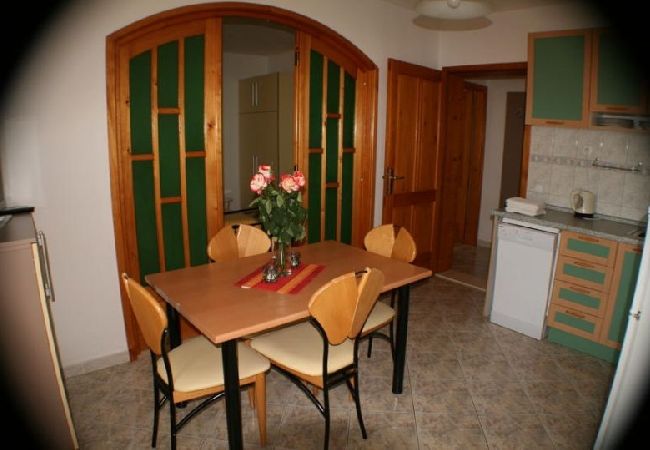 Apartament w Bol - Apartament w Bol z Widok na morze, balkon, Klimatyzacja, WIFI (3417-4) Apartament w Bol - Apartament w Bol z Widok na morze, balkon, Klimatyzacja, WIFI (3417-4)