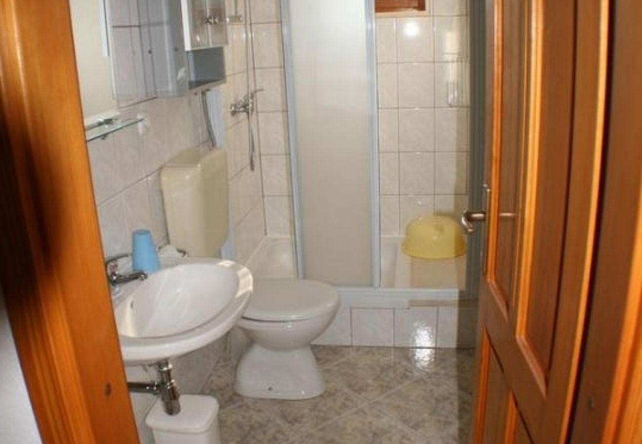 Apartament w Bol - Apartament w Bol z Widok na morze, balkon, Klimatyzacja, WIFI (3417-4)