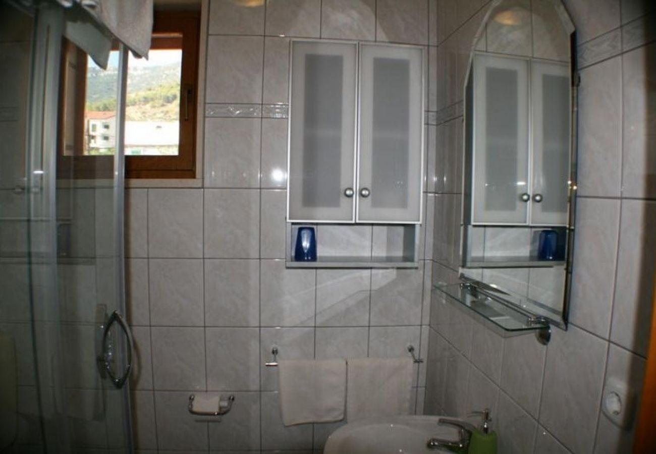 Apartament w Bol - Apartament w Bol z Widok na morze, balkon, Klimatyzacja, WIFI (3417-4)