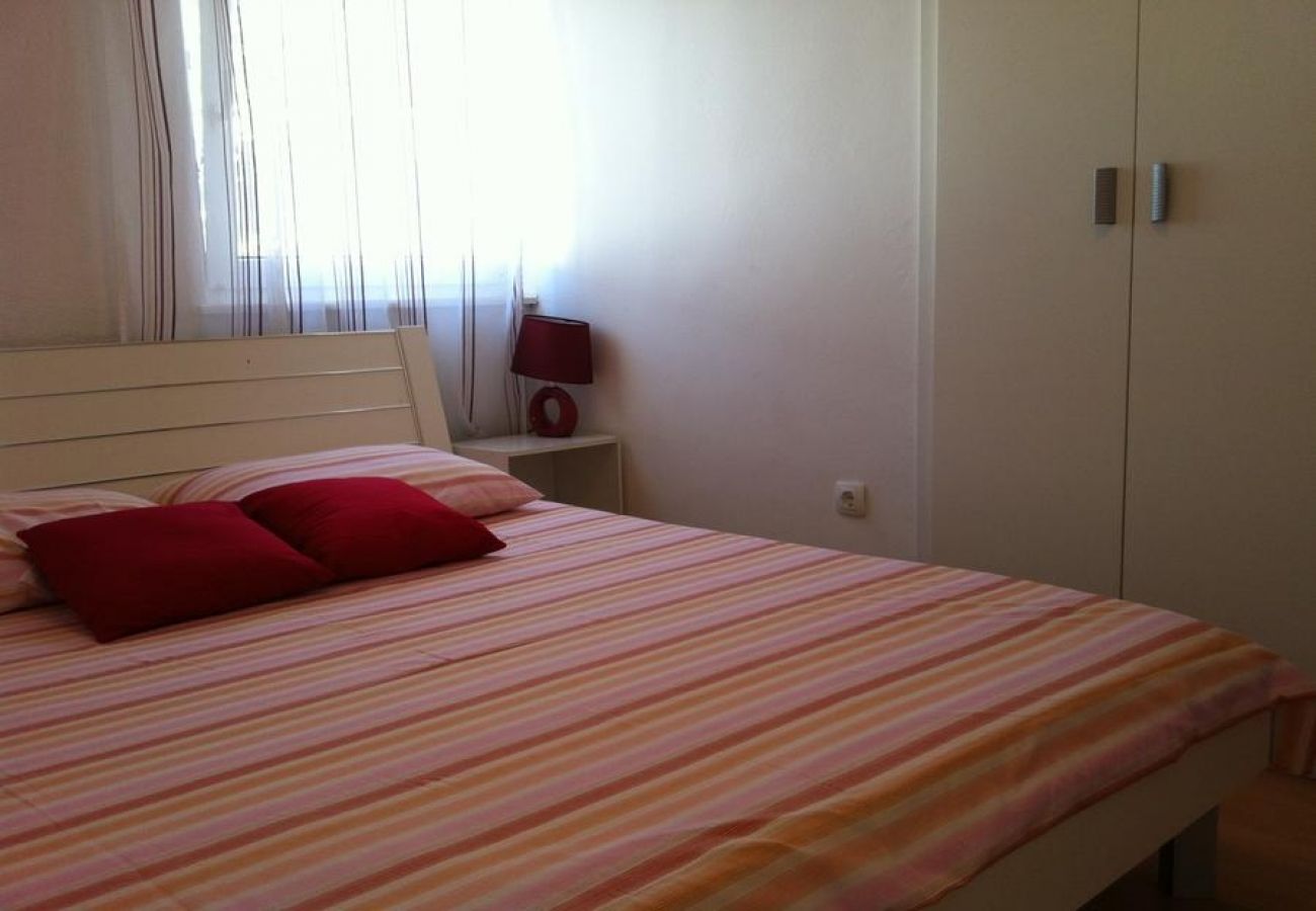 Apartament w Povlja - Apartament w Povlja z Widok na morze, taras, Klimatyzacja, WIFI (3419-1)