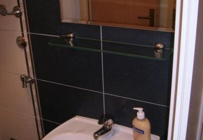 Apartament w Omiš - Apartament w Omiš z Widok na morze, balkon, Klimatyzacja, WIFI (3422-1) Apartament w Omiš - Apartament w Omiš z Widok na morze, balkon, Klimatyzacja, WIFI (3422-1)