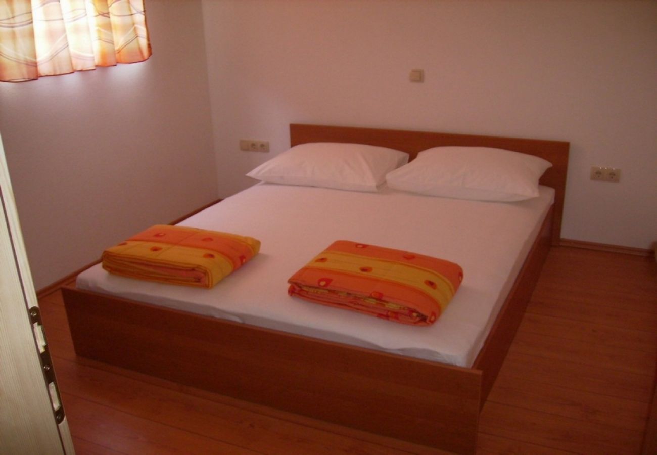 Apartament w Omiš - Apartament w Omiš z balkon, Klimatyzacja, WIFI, Pralka (3422-4)