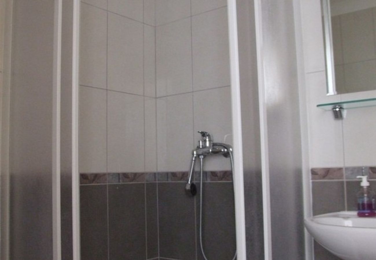 Apartament w Omiš - Apartament w Omiš z balkon, Klimatyzacja, WIFI, Pralka (3422-5)