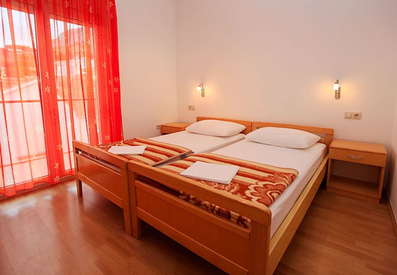 Apartament w Duce - Apartament w Duće z Widok na morze, taras, Klimatyzacja, WIFI (3423-1)