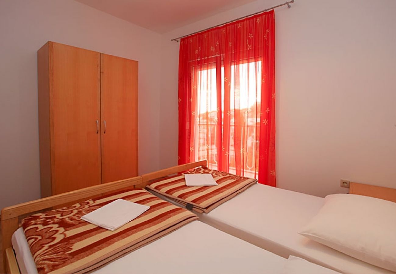 Apartament w Duce - Apartament w Duće z Widok na morze, taras, Klimatyzacja, WIFI (3423-1)