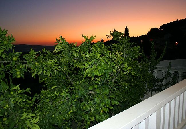 Apartament w Duce - Apartament w Duće z Widok na morze, taras, Klimatyzacja, WIFI (3423-6) Apartament w Duce - Apartament w Duće z Widok na morze, taras, Klimatyzacja, WIFI (3423-6)