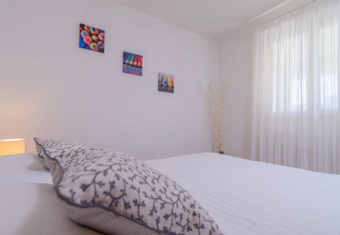 Apartament w Okrug Gornji - Apartament w Okrug Gornji z taras, Klimatyzacja, WIFI (3436-1)