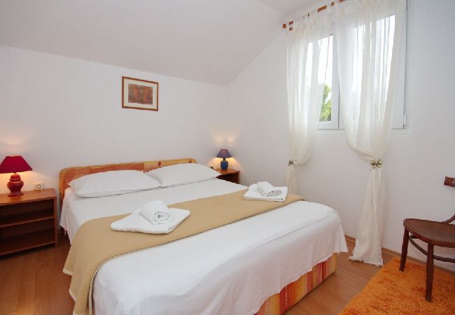 Apartament w Pisak - Apartament w Pisak z Widok na morze, taras, Klimatyzacja, WIFI (153-32) Apartament w Pisak - Apartament w Pisak z Widok na morze, taras, Klimatyzacja, WIFI (153-32)