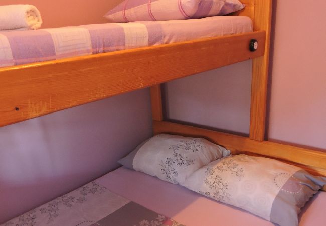Dom w Tkon - Robinson dom w Tkon z Widok na morze, taras, WIFI (3437-1) Dom w Tkon - Robinson dom w Tkon z Widok na morze, taras, WIFI (3437-1)