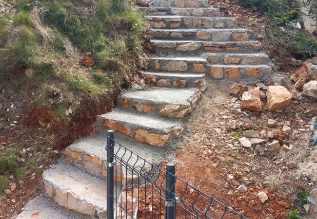 Dom w Tkon - Robinson dom w Tkon z Widok na morze, taras, WIFI (3437-1) Dom w Tkon - Robinson dom w Tkon z Widok na morze, taras, WIFI (3437-1)