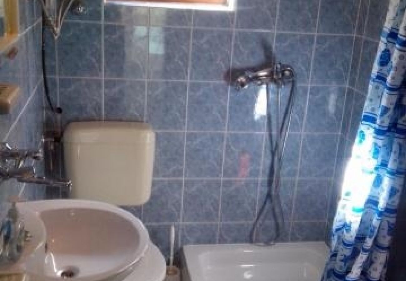 Dom w Tkon - Robinson dom w Tkon z Widok na morze, taras, WIFI (3437-1)