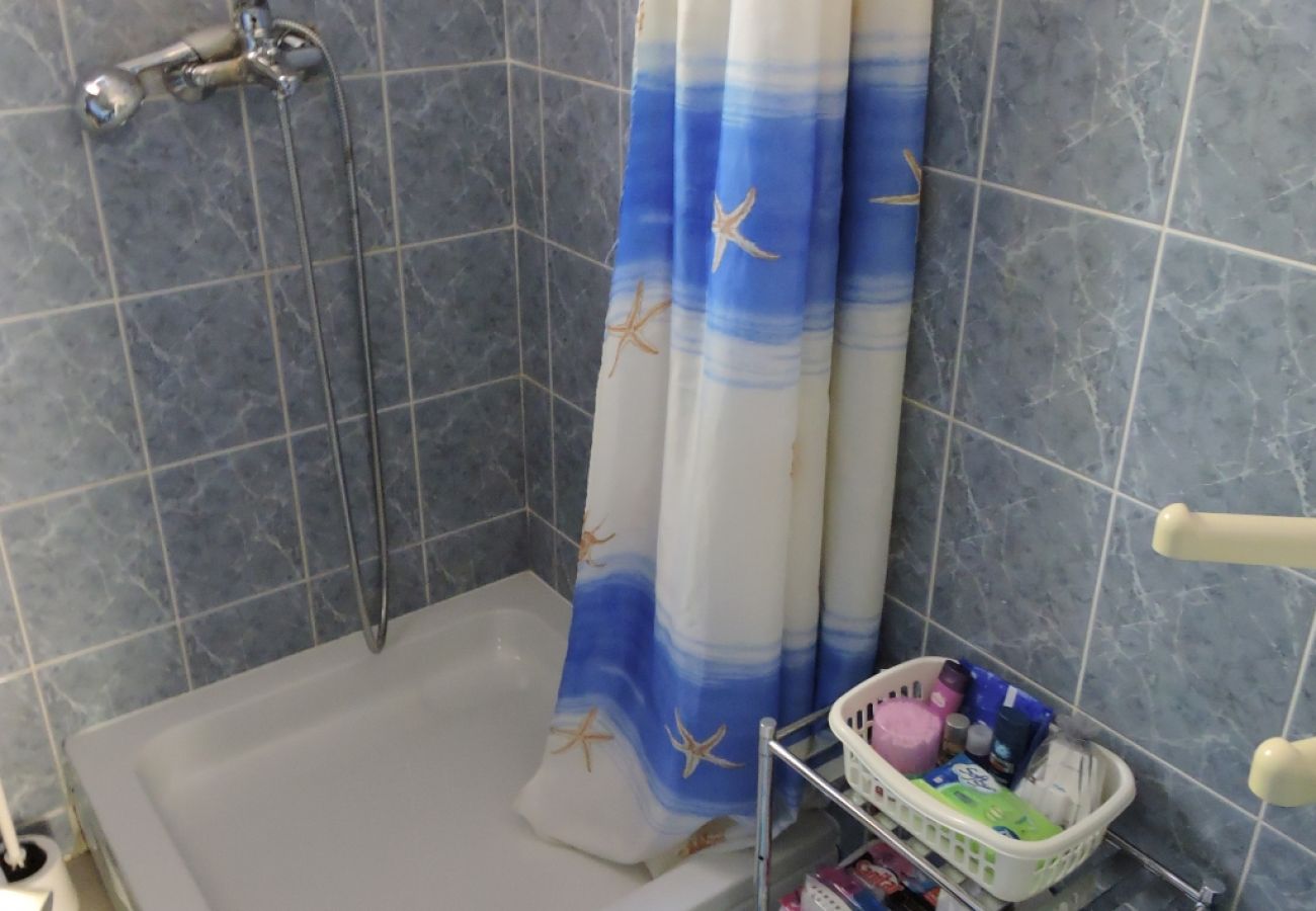 Dom w Tkon - Robinson dom w Tkon z Widok na morze, taras, WIFI (3437-1)