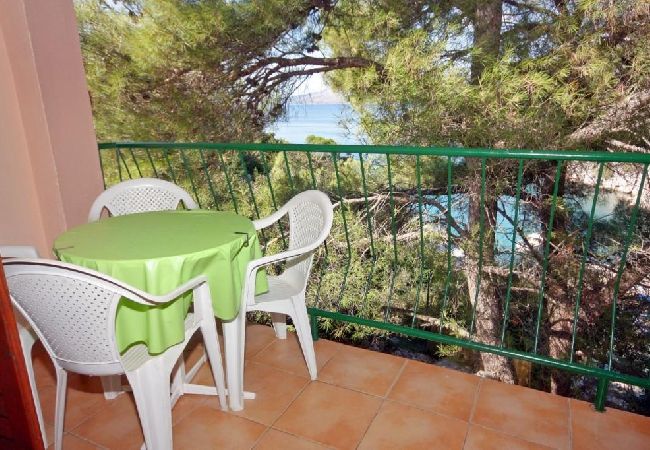 Apartament w Stari Grad - Apartament w Basina z Widok na morze, taras (3450-2) Apartament w Stari Grad - Apartament w Basina z Widok na morze, taras (3450-2)