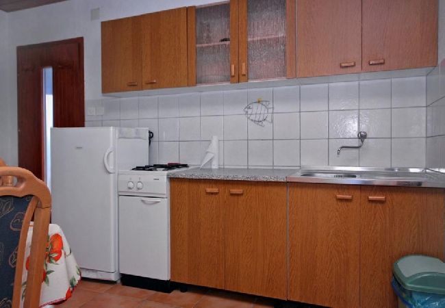 Apartament w Stari Grad - Apartament w Basina z Widok na morze, taras (3450-2) Apartament w Stari Grad - Apartament w Basina z Widok na morze, taras (3450-2)