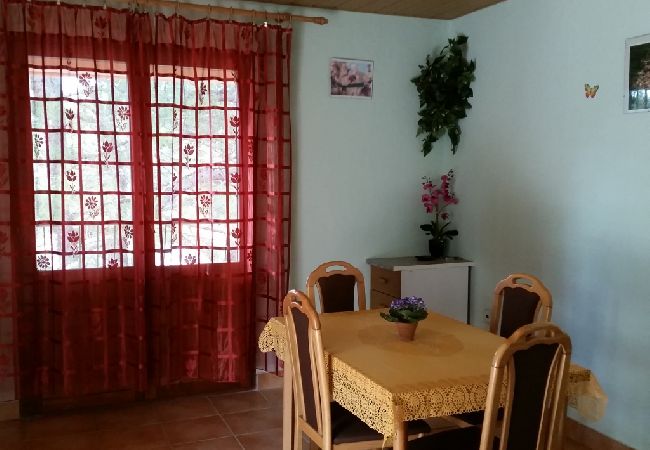 Apartament w Stari Grad - Apartament w Basina z Widok na morze, taras (3450-2) Apartament w Stari Grad - Apartament w Basina z Widok na morze, taras (3450-2)
