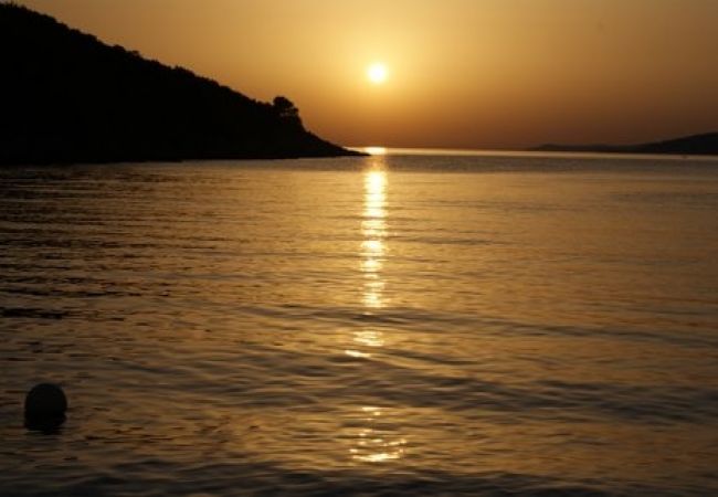 Apartament w Stari Grad - Apartament w Basina z Widok na morze, taras (3450-2) Apartament w Stari Grad - Apartament w Basina z Widok na morze, taras (3450-2)