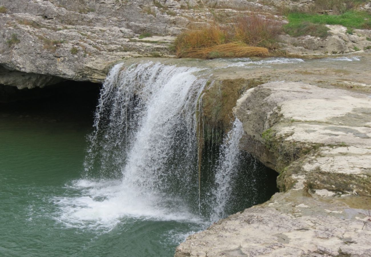 Dom w Roc - Domek wypoczynkowy w Roč z taras, Klimatyzacja, WIFI, Pralka (3458-1)