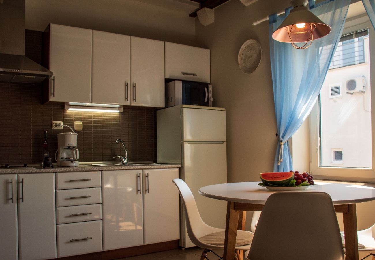 Apartament w Pakoštane - Apartament w Pakoštane z Widok na morze, taras, Klimatyzacja, WIFI (3472-3)