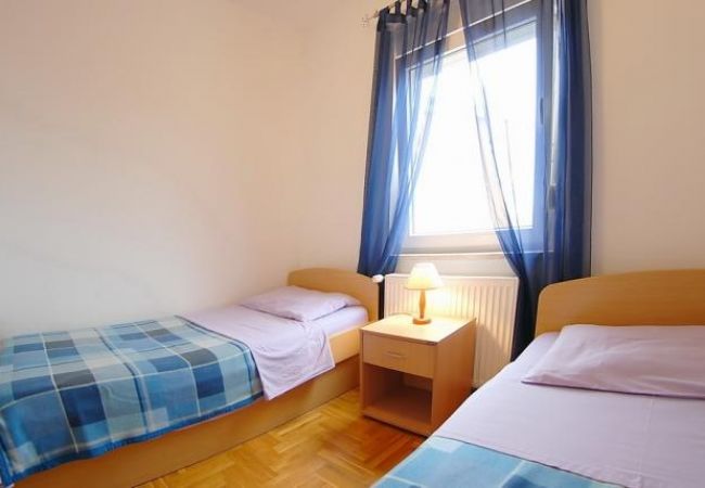 Apartament w Medulin - Apartament w Medulin z taras, Klimatyzacja, WIFI, Pralka (3479-1) Apartament w Medulin - Apartament w Medulin z taras, Klimatyzacja, WIFI, Pralka (3479-1)