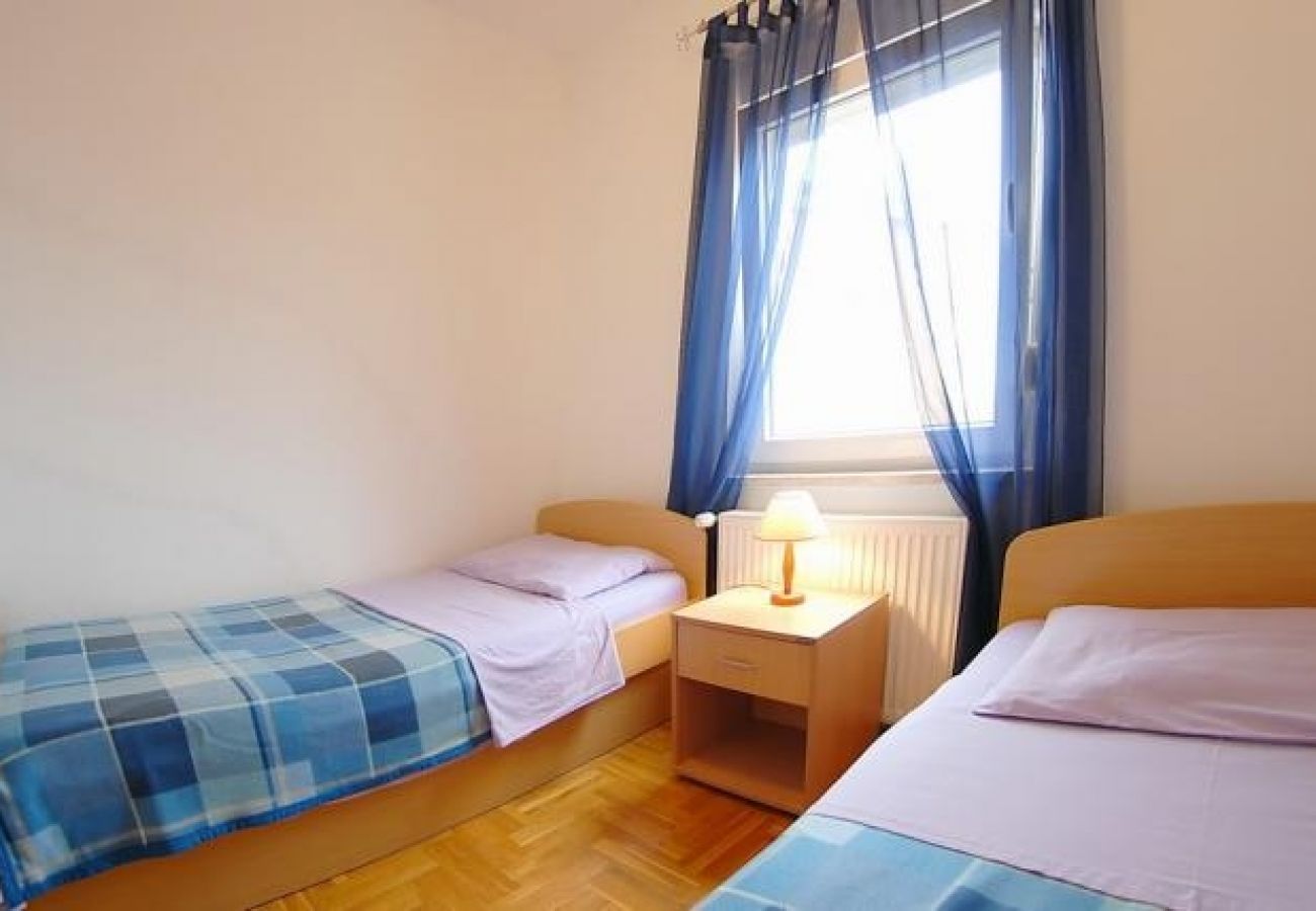 Apartament w Medulin - Apartament w Medulin z taras, Klimatyzacja, WIFI, Pralka (3479-1)