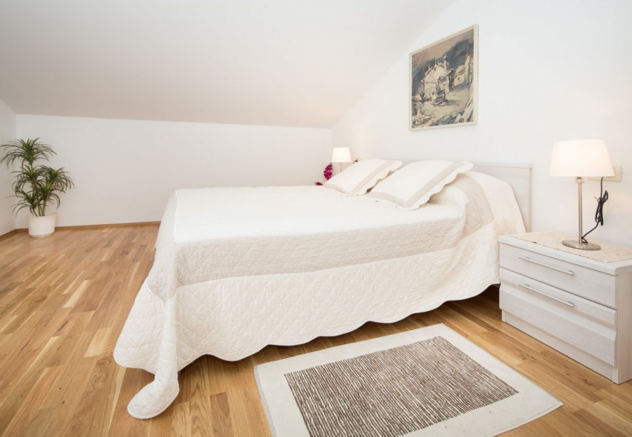 Apartament w Rovinj - Apartament w Rovinj z Widok na morze, balkon, Klimatyzacja, WIFI (3482-11)