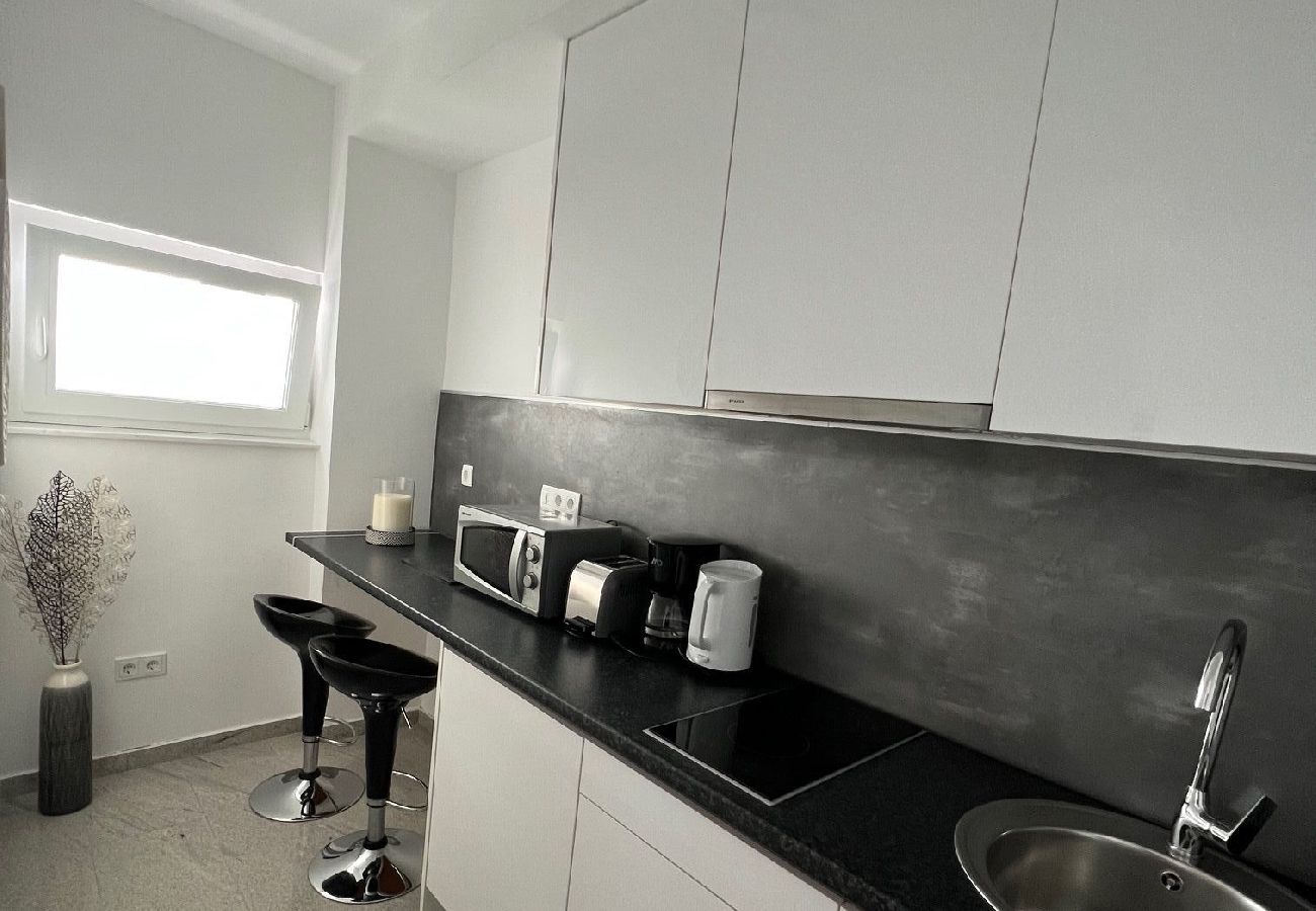 Apartament w Crikvenica - Apartament w Crikvenica z Widok na morze, balkon, Klimatyzacja, WIFI (3492-1)